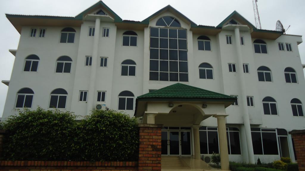 Wadoma Royale Hotel Kumasi Dış mekan fotoğraf