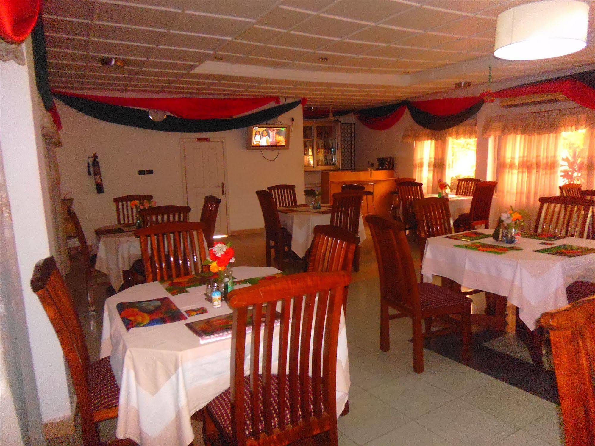 Wadoma Royale Hotel Kumasi Dış mekan fotoğraf
