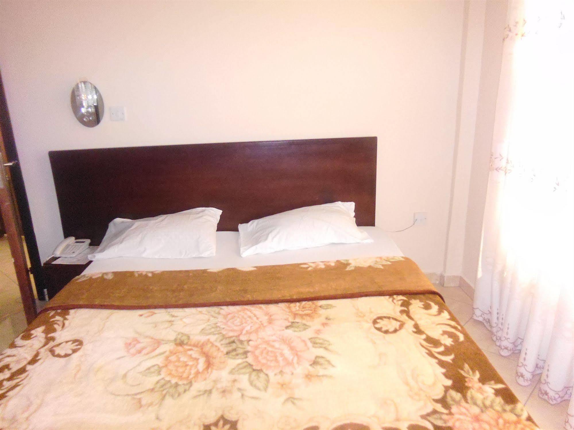Wadoma Royale Hotel Kumasi Dış mekan fotoğraf