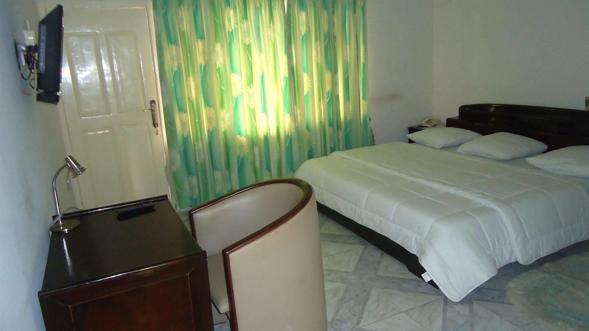 Wadoma Royale Hotel Kumasi Dış mekan fotoğraf